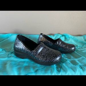 NWOT black and silver slip on
